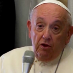 Papa: “Per me viaggiare non è facile come prima”