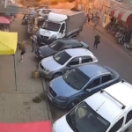 Missili sul mercato nel Donetsk, il momento dell’esplosione