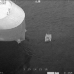 Australia, catamarano attaccato dagli squali: salvati tre marinai