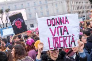 Roma, manifestazione contro la violenza di genere promossa da Non una di Meno