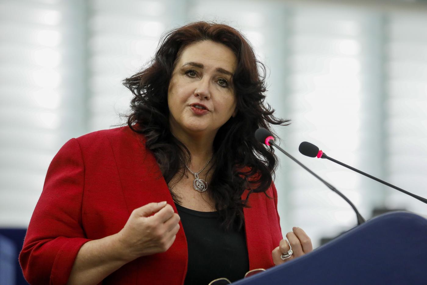 Femminicidi, Dalli (Ue): “Piaga sociale, si adotti direttiva su violenze”