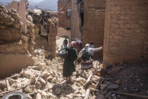 Terremoto in Marocco, 2mila morti accertati: si continua a scavare tra le macerie