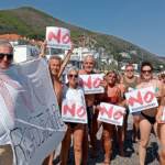 No a rigassificatore, catena umana su spiagge savonese