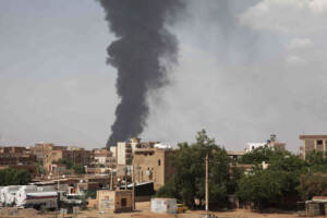 Sudan, attacco con drone su mercato a Khartoum: almeno 40 morti