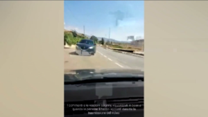 Frosinone, fa diretta Fb mentre guida e provoca incidente: 3 feriti
