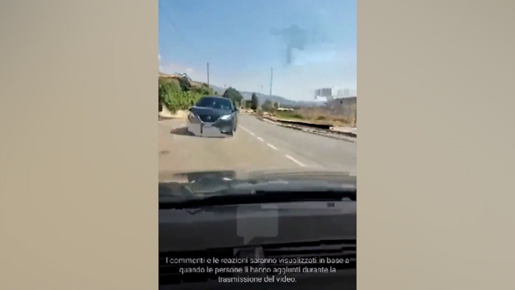Frosinone, si schianta mentre è in diretta Fb: tre feriti