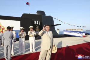 Kim Jong Un tiene un discorso per inaugurazione nuovo sottomarino nucleare