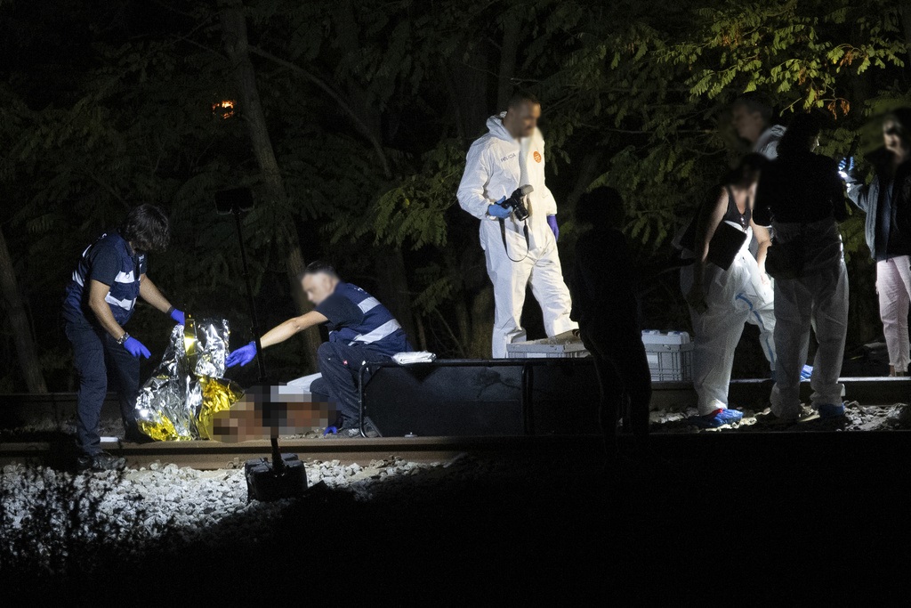 Spagna, 4 persone travolte da un treno in Catalogna