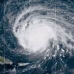 L’uragano Lee nei Caraibi, onde di 5 metri e venti a 185 km/h