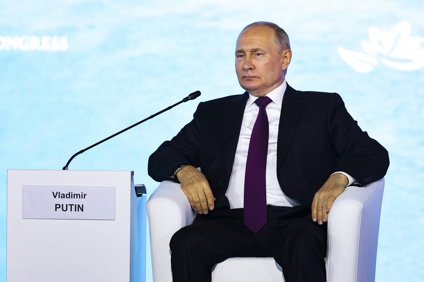 Ucraina, Kim arriva in Russia e Putin difende Trump: “È perseguitato politico”