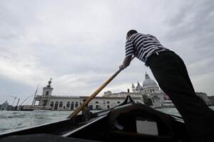 Un comitato UNESCO decidera\' a breve se inserire Venezia nella lista dei siti a rischio estinzione