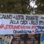 Caro affitti, universitari di nuovo in piazza con le tende