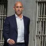 Caso Rubiales, ex dirigente dovrà stare ad almeno 200 metri da Hermoso