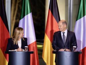 Germania - Italia : Olaf Scholz in conferenza con Giorgia Meloni da Berlino