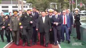 Russia, Kim Jong-Un visita fregata della flotta russa