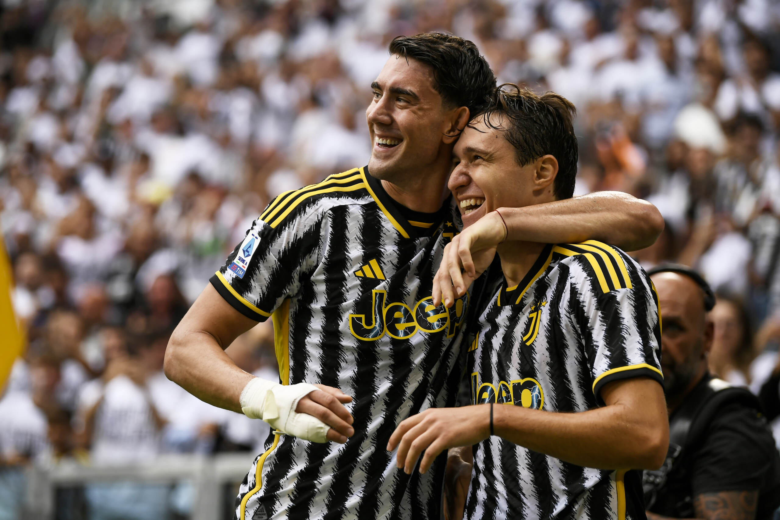 Calcio, Vlahovic e Chiesa saltano derby Juve-Toro