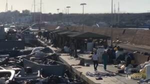 Lampedusa, ancora sbarchi al molo Favarolo