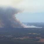 Australia, grosso incendio divora il Queensland: le immagini dall’alto