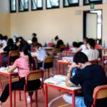 Scuola, ok definitivo a contratto dirigenza: +200 euro lordi