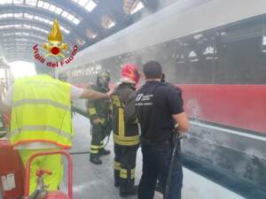 Milano, fumo dal Frecciarossa in stazione centrale: evacuati passeggeri