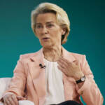 Clima, von der Leyen: “Picco emissioni entro 2025, stop fossili prima 2050”