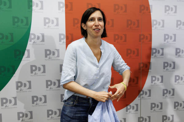 Elly Schlein presenta le proposte del Partito Democratico contro il carovita