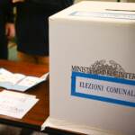 Monza, confessa su scheda elettorale omicidio mai commesso: denunciato