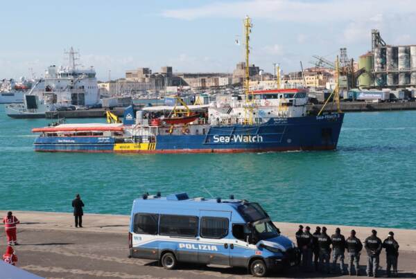 Migranti, Sea Watch: “Non abbiamo chiesto o ricevuto finanziamenti da Berlino”