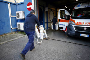 Coronavirus, immagini dal pronto Soccorso del San Filippo Neri