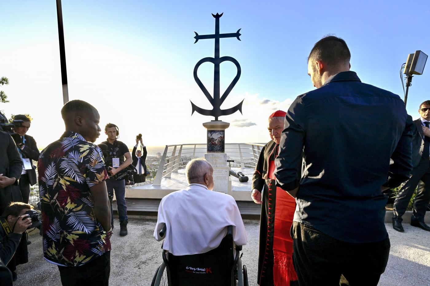 Migranti, Papa: “Non c’è invasione, Europa accolga le persone”