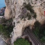 Ventimiglia, albero rischia di cadere sulla ferrovia