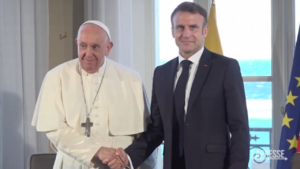 Marsiglia, le immagini dell’incontro privato tra Papa Francesco e Macron