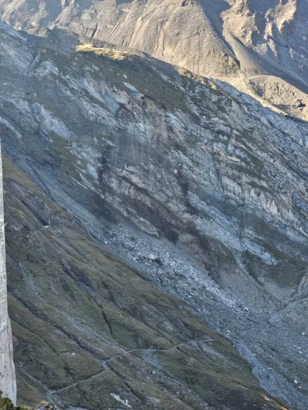 Frana in Val Formazza, si cercano escursionisti