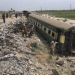 Pakistan, scontro tra treni: almeno 30 feriti