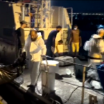 Libia, a Derna i soccorritori recuperano cadaveri in mare