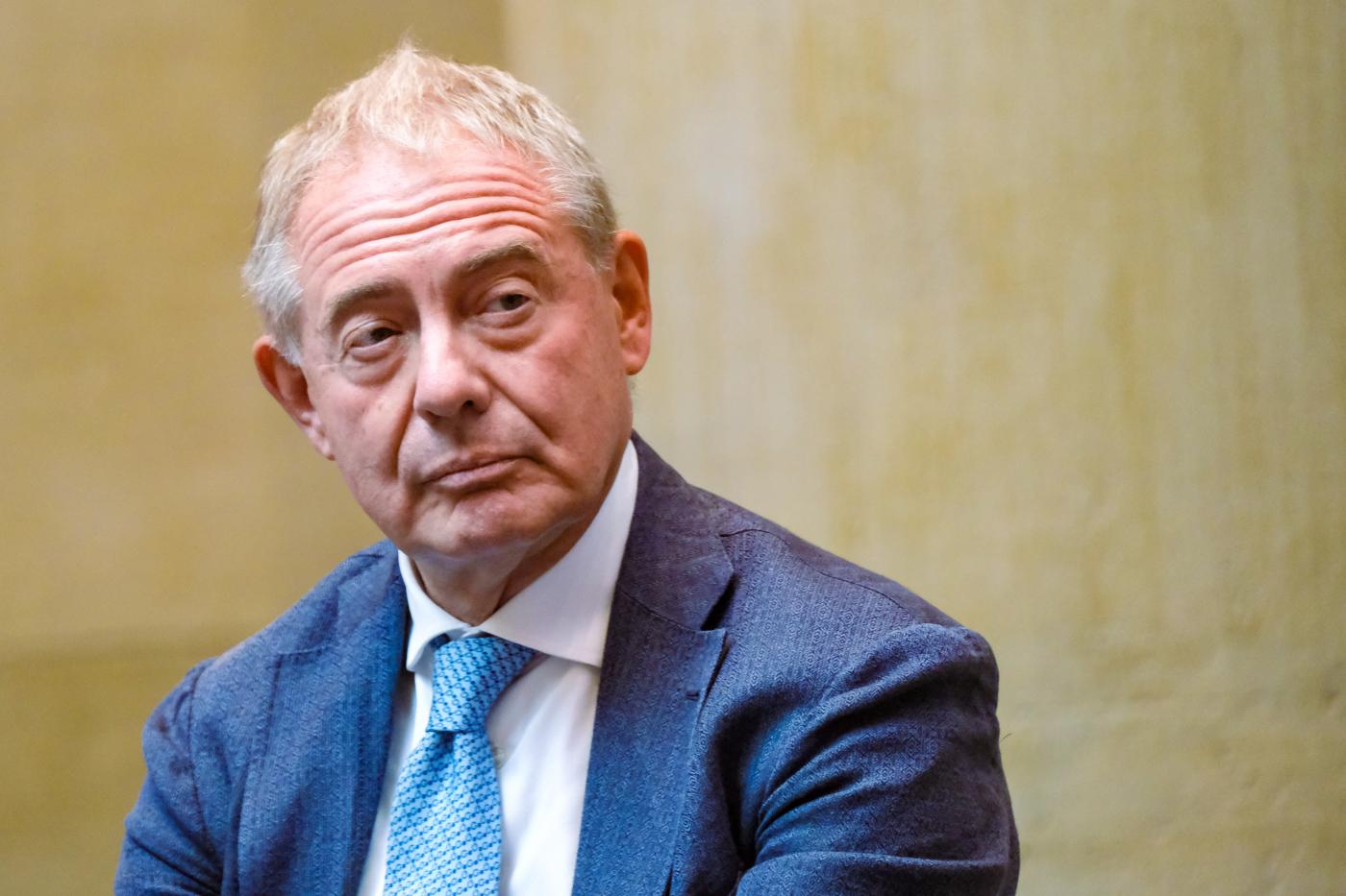Caro voli, Urso ai giornalisti: “Siete una categoria privilegiata”