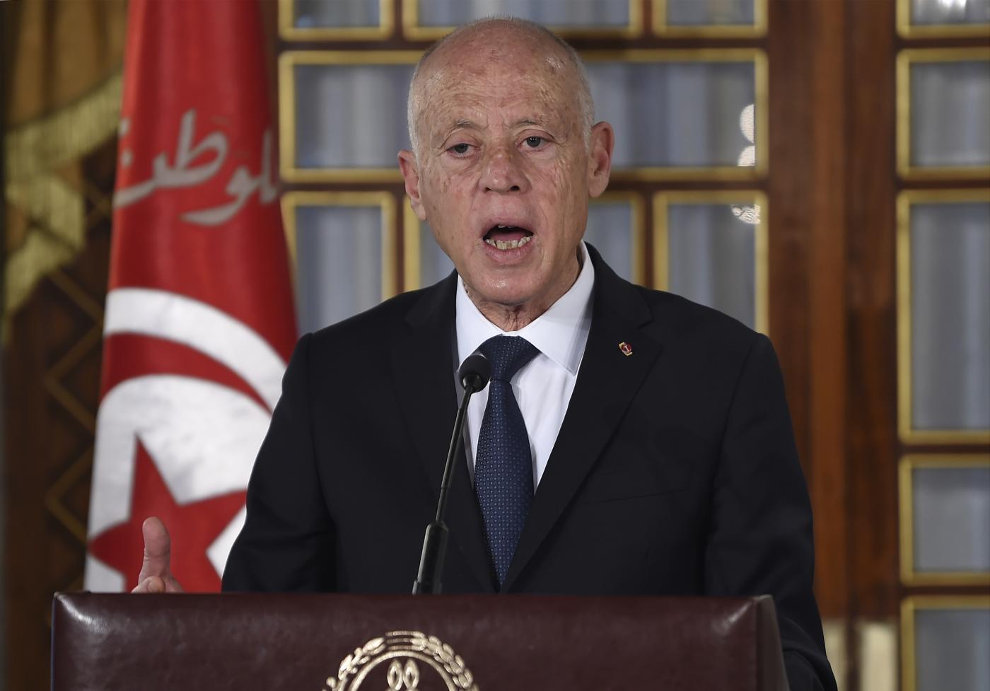 Migranti, Tunisia rifiuta fondi Ue: “Sì cooperazione, no a carità”