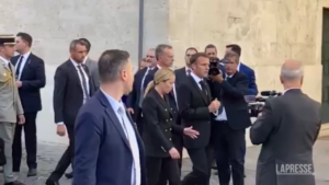 Italia-Francia, Meloni e Macron entrano a palazzo Chigi