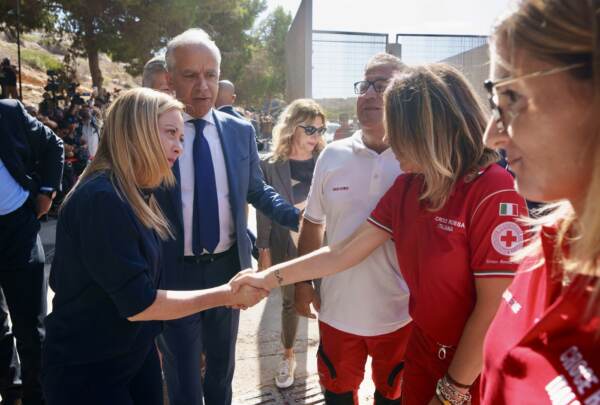 Emergenza migranti - Giorgia Meloni e la presidente della Commissione europea Ursula von der Leyen a Lampedusa