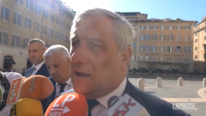 Migranti, Tajani: “Perché Berlino finanzia Ong per portarli in Italia?”