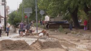 Grecia, nuove inondazioni colpiscono la città di Volos