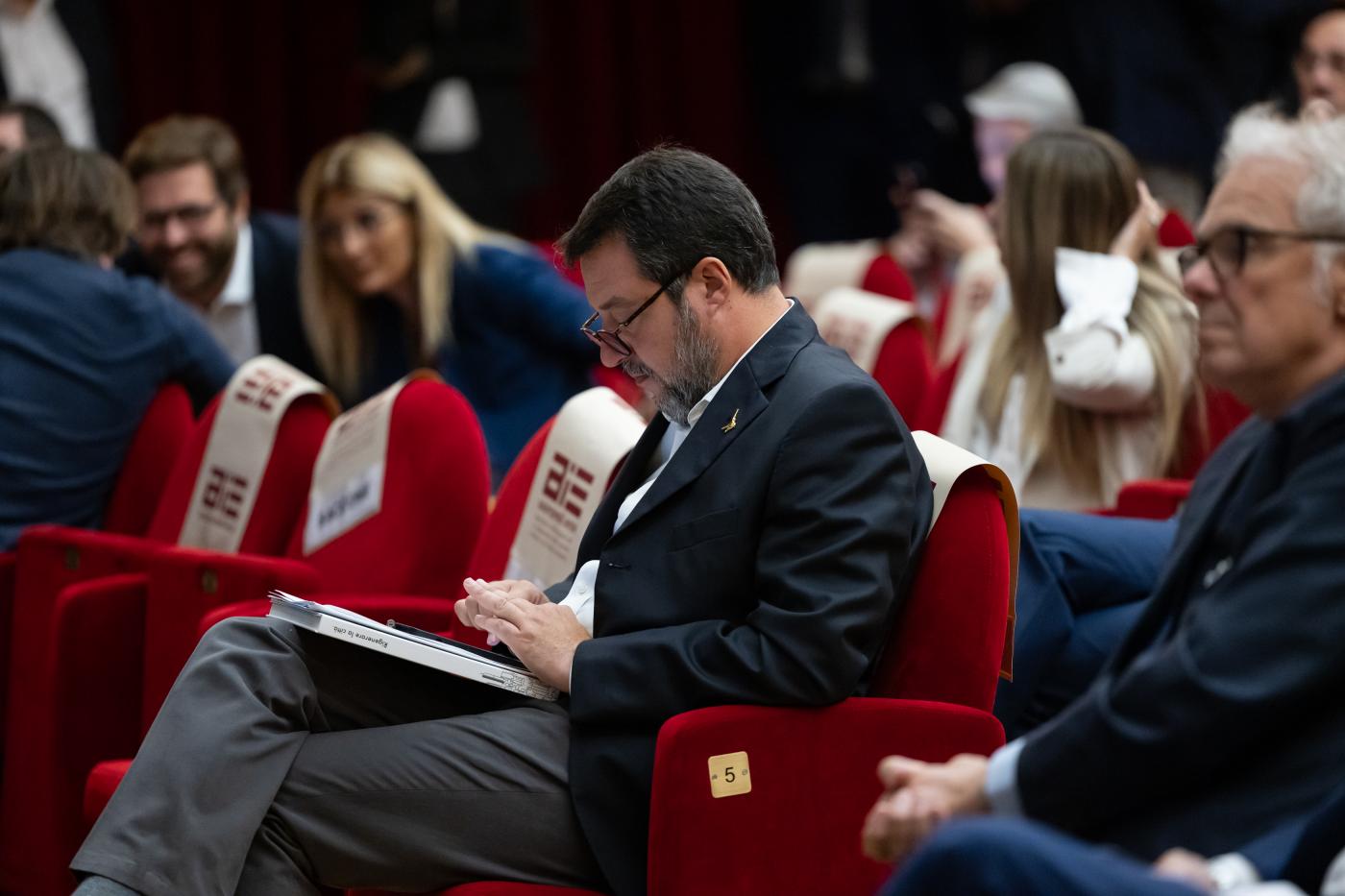 Sciopero aerei, Salvini: “Confido responsabilità sindacati”