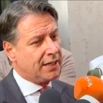 Migranti, Conte: “Decreti spot che non risolvono nulla”