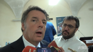 Migranti, Renzi: “Meloni chiede coinvolgimento Ue ma è alleata di Polonia e Ungheria”