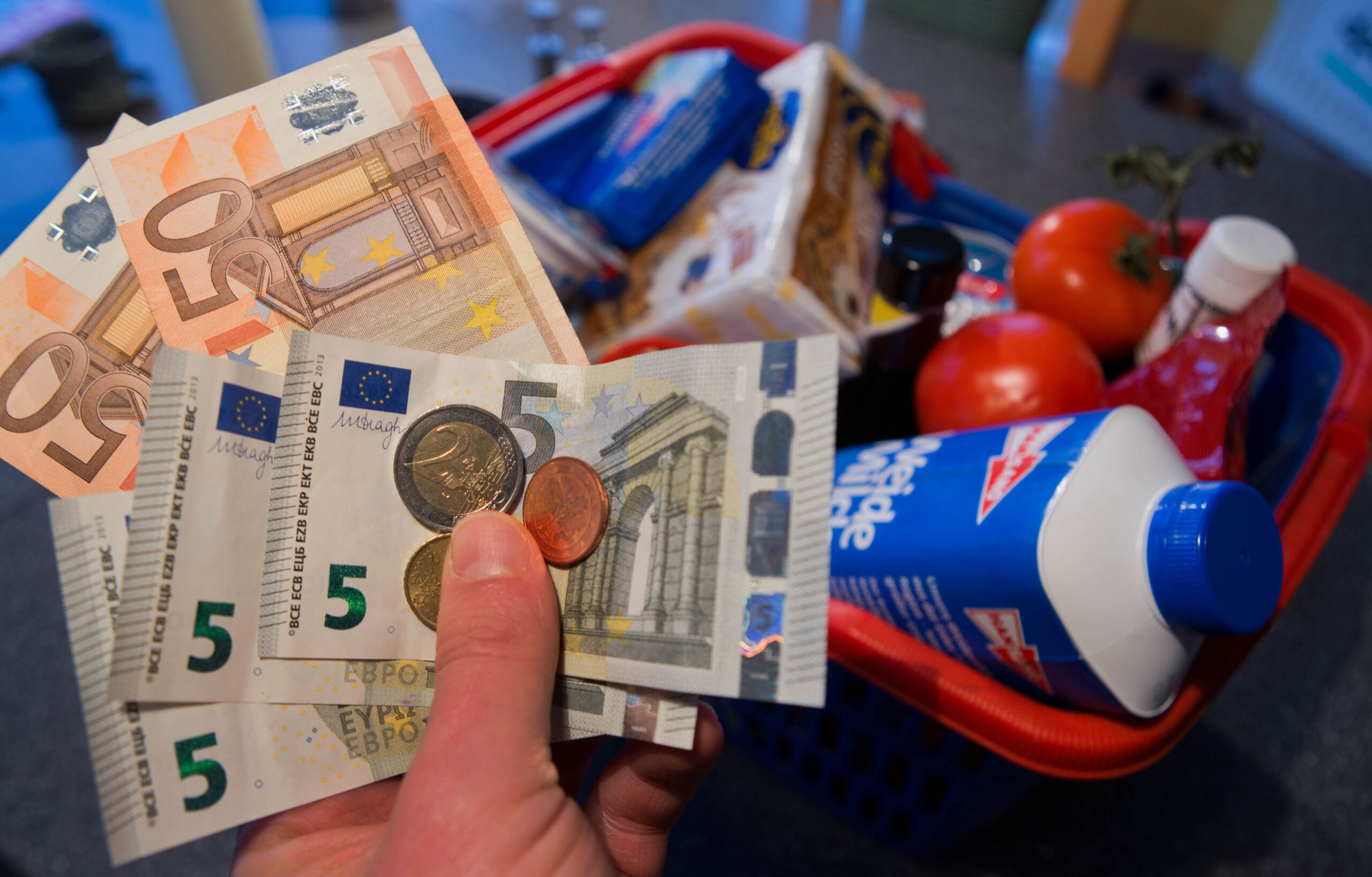 Inflazione, a febbraio sale a +1,7% Inflazione, a febbraio sale a +1,7%