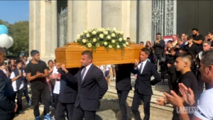 Strage Brandizzo, funerali di Zanera a Vercelli: “Michael sarai sempre nei nostri cuori”