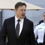 Migranti, botta e risposta social Musk-Berlino