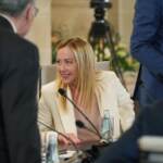 Migranti, Meloni: “Agire con velocità e concretezza”