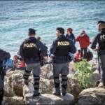 Migranti, Nordio: “Guerra totale ai trafficanti”