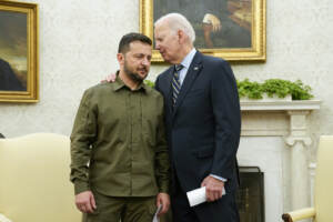 Il presidente Joe Biden e la first lady incontrano Volodymyr Zelensky e moglie a Washington